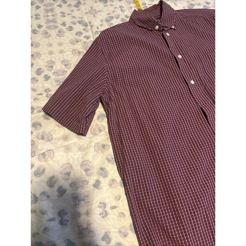 Roundtree & Yorke Men’s Shirt Size Medium